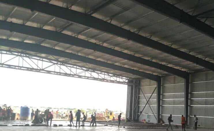porte de hangar à cadre en acier
