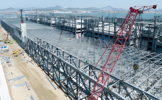Steel truss installation