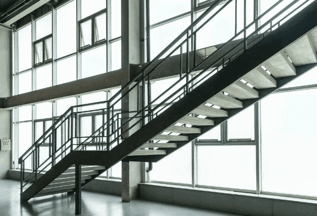 escalier de structure en acier